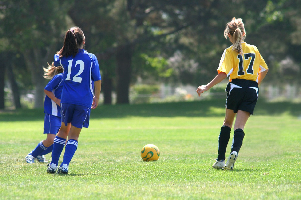 Jenter spiller fotball