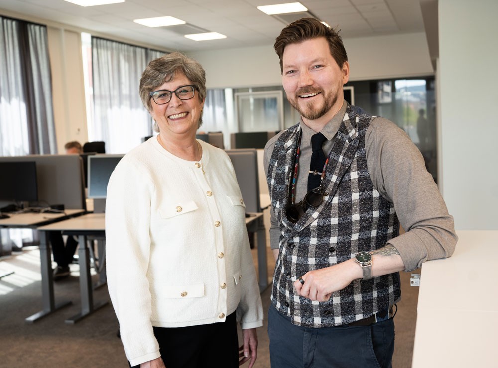 Rita og Sondre i SpareBank 1 Østlandet tilbyr ekspertise og spesialtilpassede løsninger for offentlig sektor. 