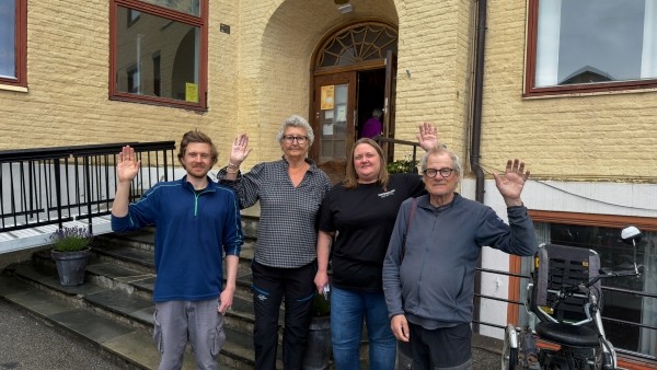 Frivillighetens hus rekker opp hånda for samhold