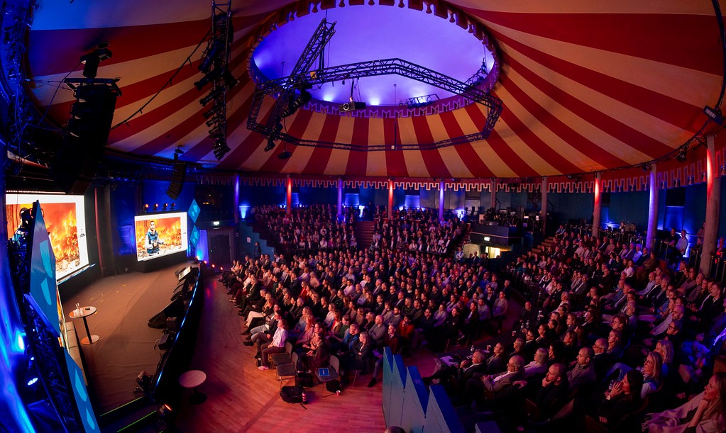 Næringsdriv Trondheim 2025 ble gjennomført med en fullsatt storsal i Studentersamfundet