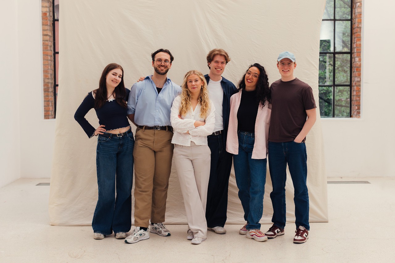 Jente på visning første hjem