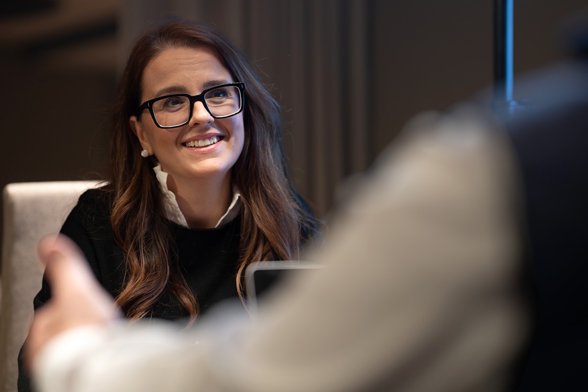 Signatur-kunde i SpareBank 1 Sør-Norge sammen med familien. Foto.