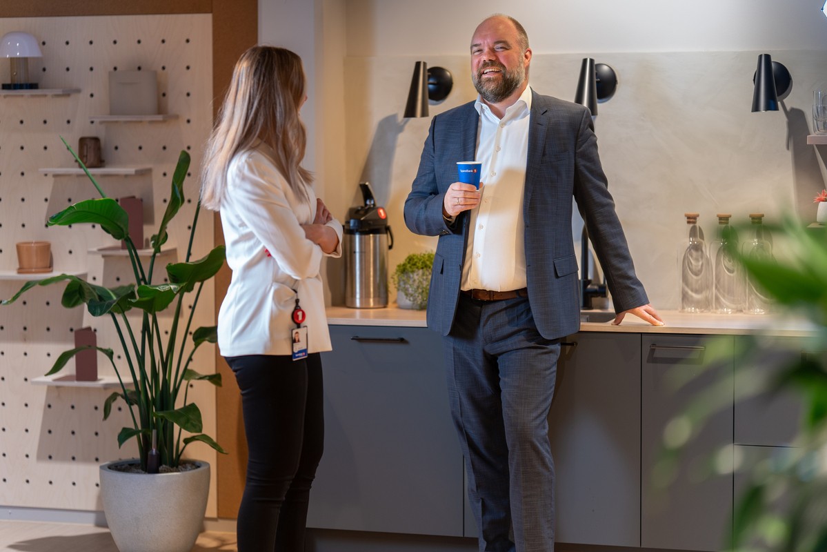 Kjetil ved kaffemaskinen