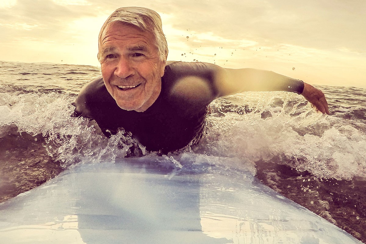 pensjonist som surfer